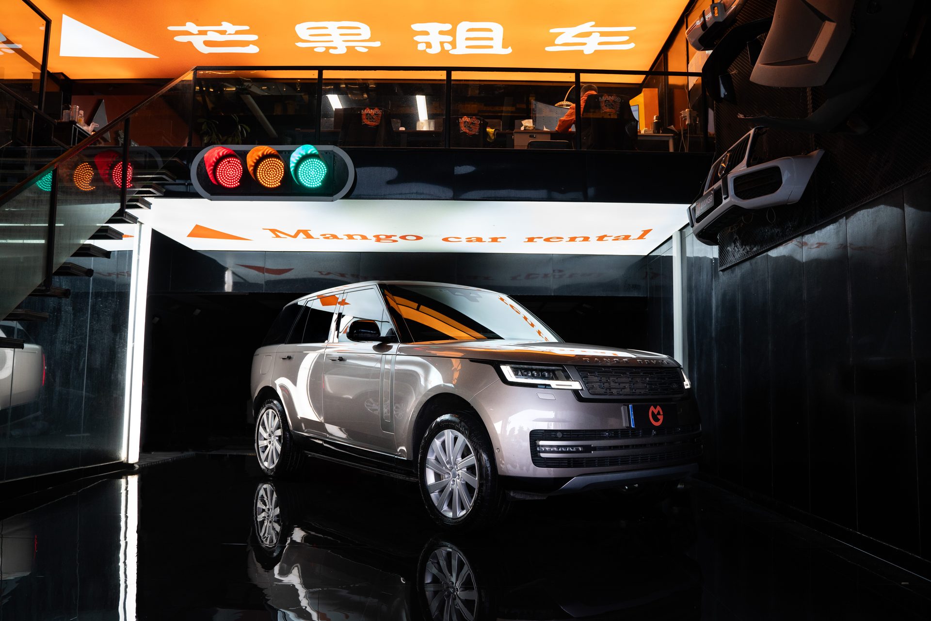 路虎 揽胜 香槟金